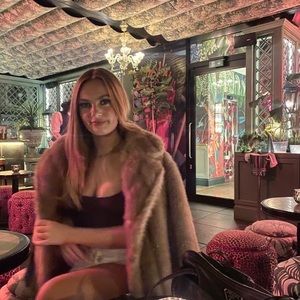 Meet your Posher, Lizzie